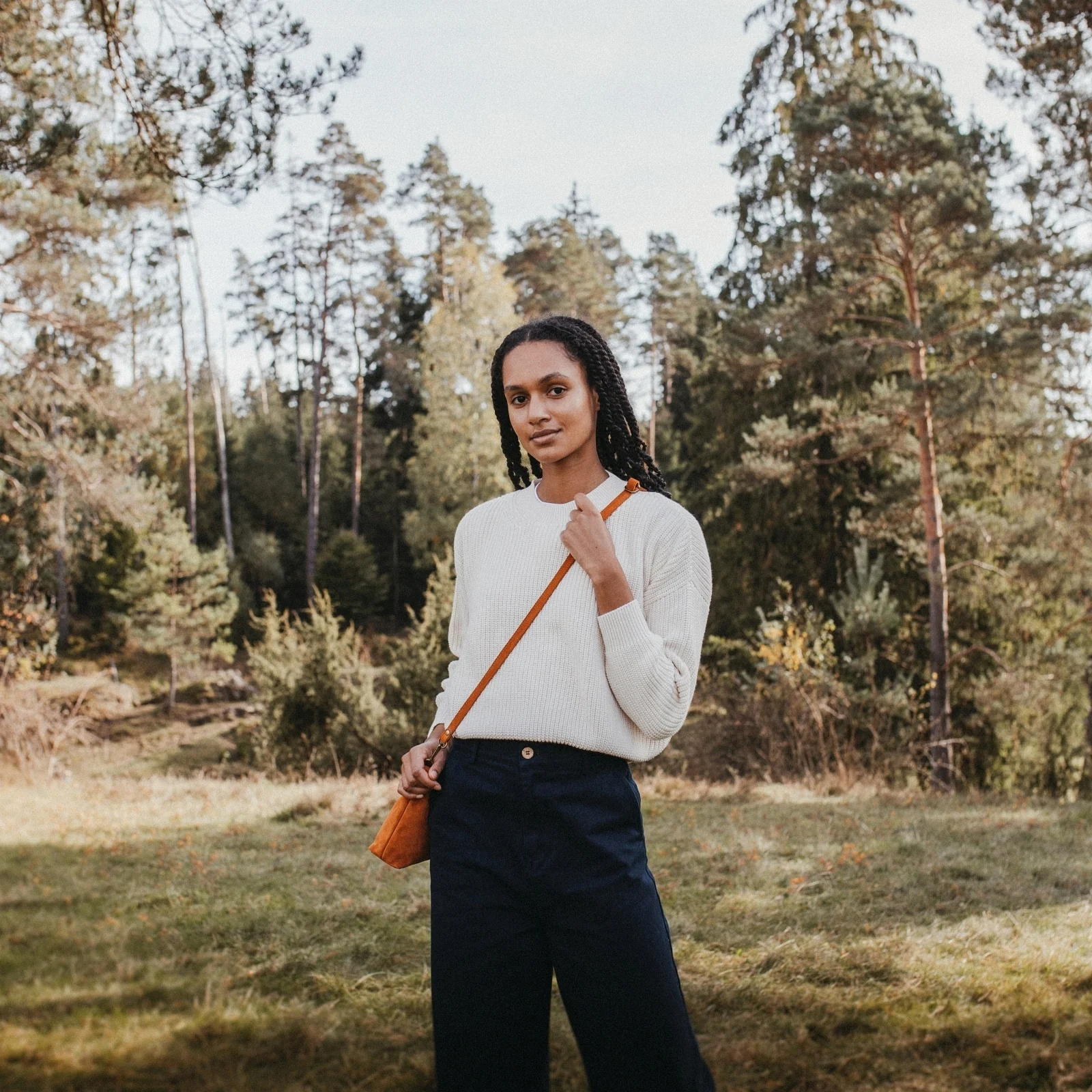 Velours Umhängetasche Calla - Image 15