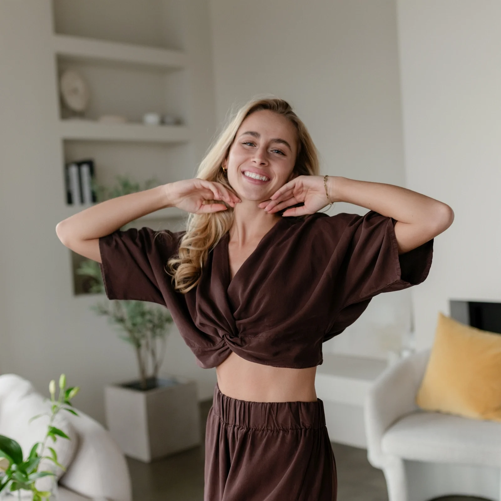 Knoten Crop Top Merit - Image 8