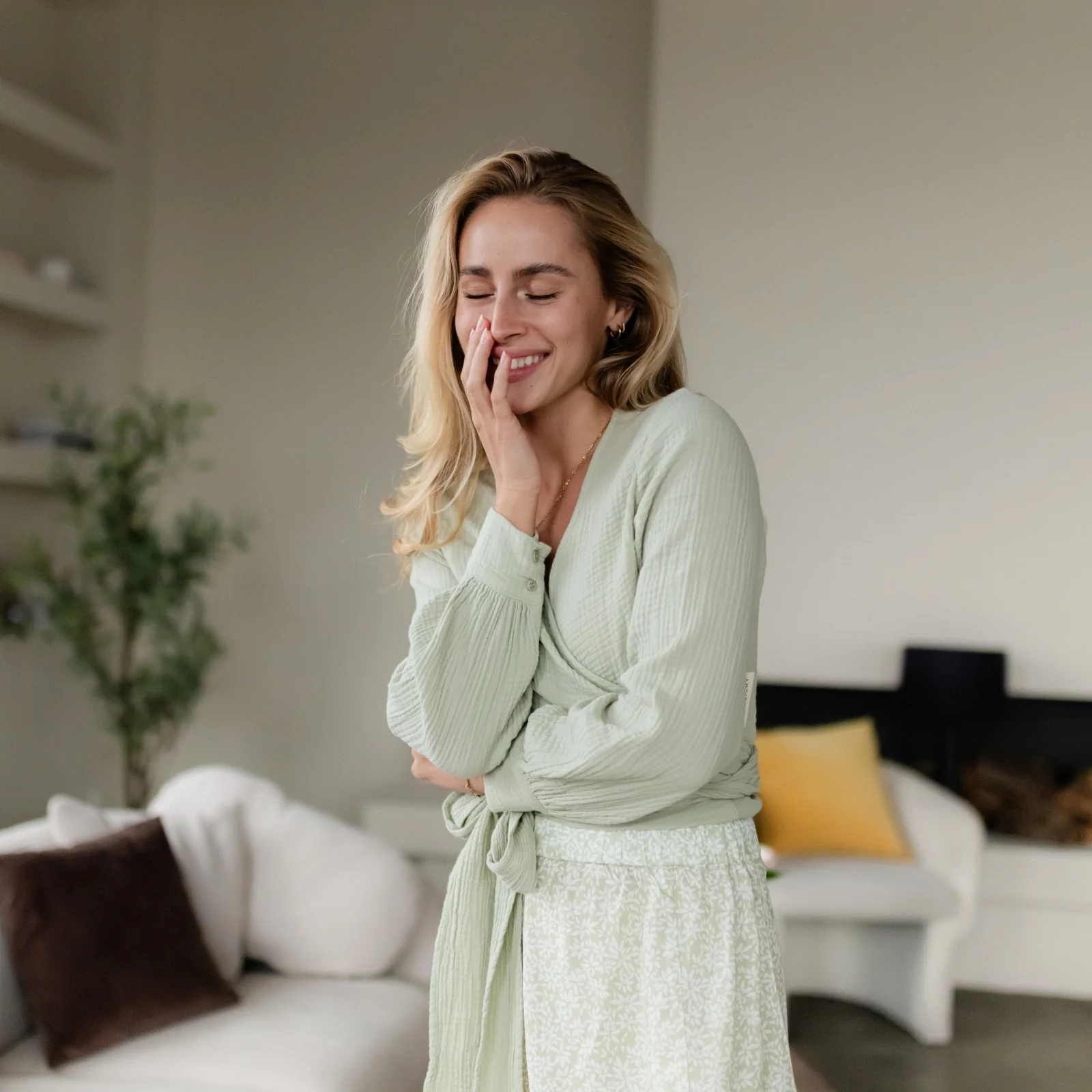 Musselin Wickelbluse Freda - Image 11