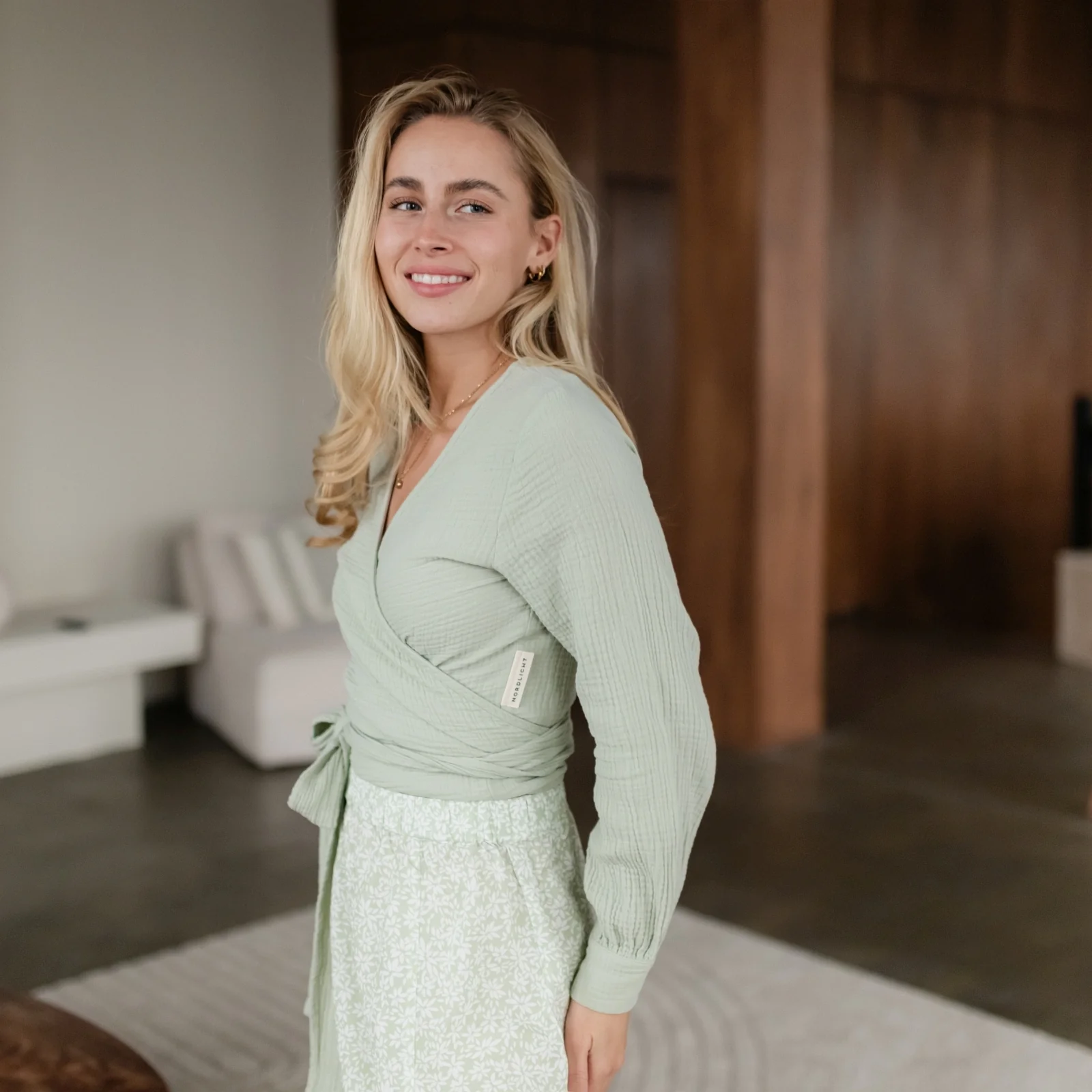 Musselin Wickelbluse Freda - Image 17