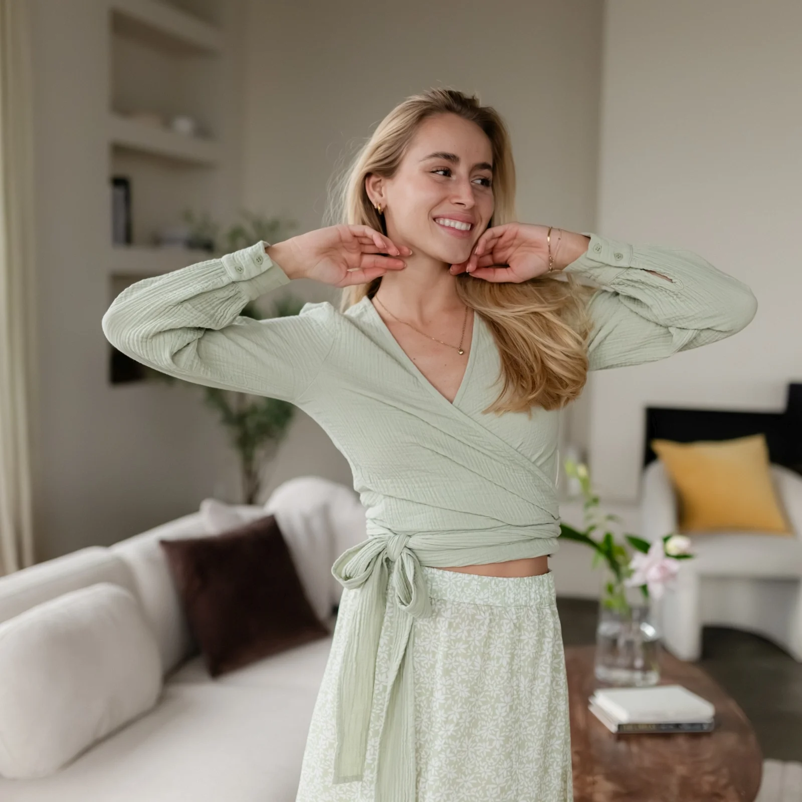 Musselin Wickelbluse Freda - Image 23