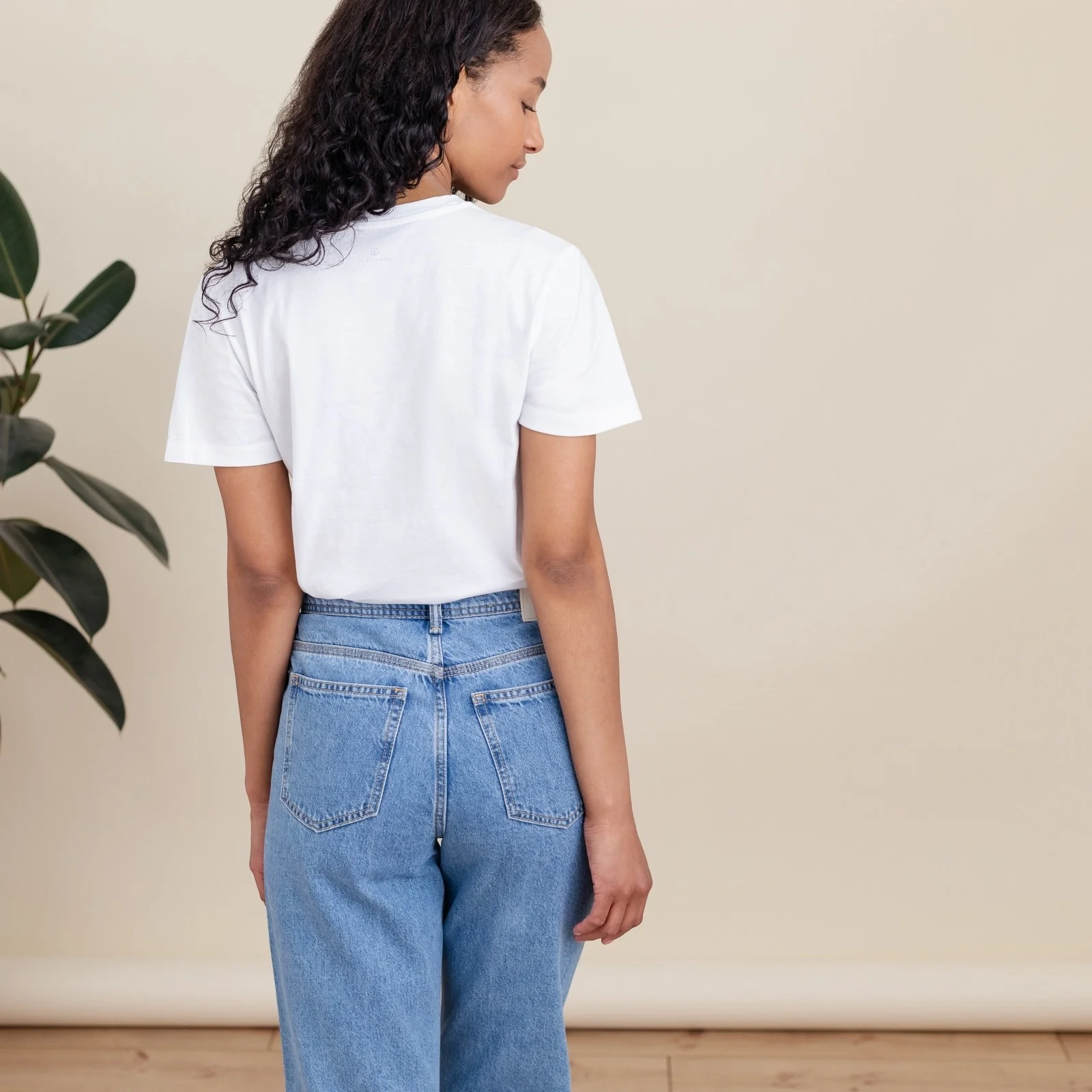 Rundhals T-Shirt Alva - Image 10