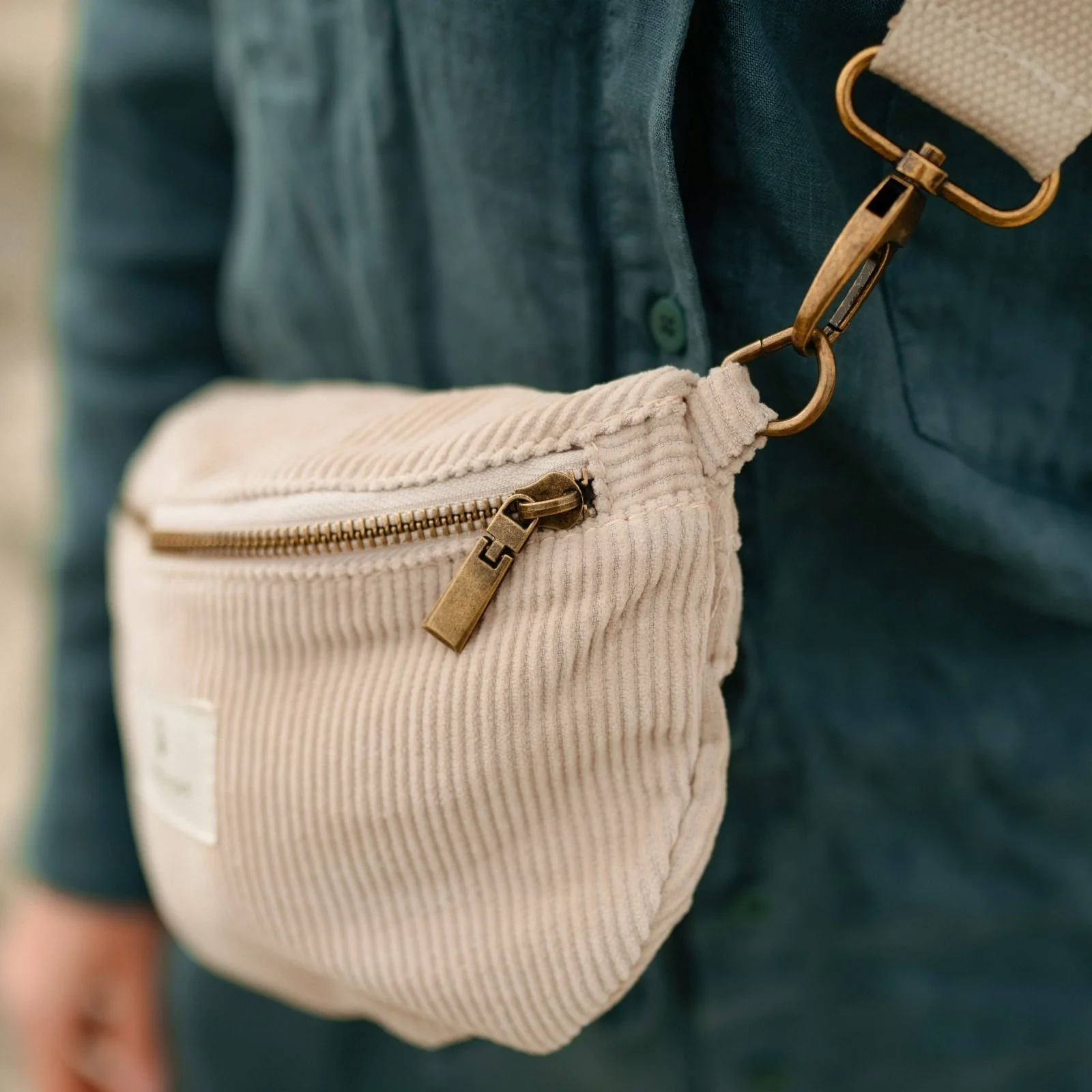 Bauchtasche Tomma Cord - Image 32